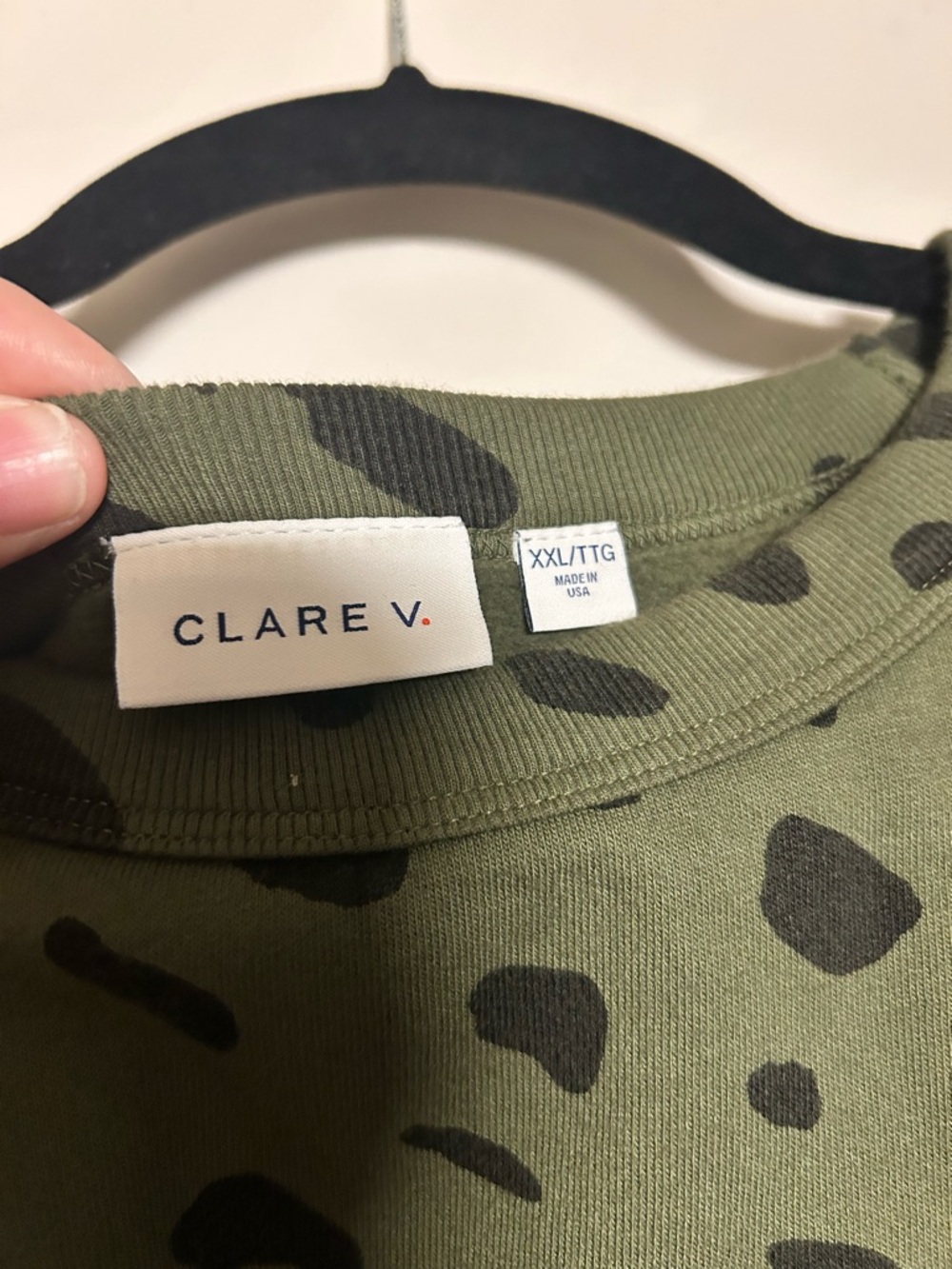 Clare V.
Sweatshirt Vest - Army Jaguar w/ Neon Yellow C'est Gay / XXL - Picture 2 of 3